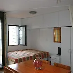 T2 Avec Terrasse Et Piscine A Port Barcares - Fr-1-195-13 * Le Barcarès