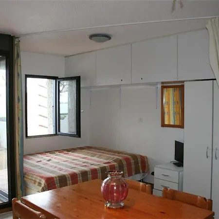 T2 Avec Terrasse Et Piscine A Port Barcares - Fr-1-195-13 * Le Barcares